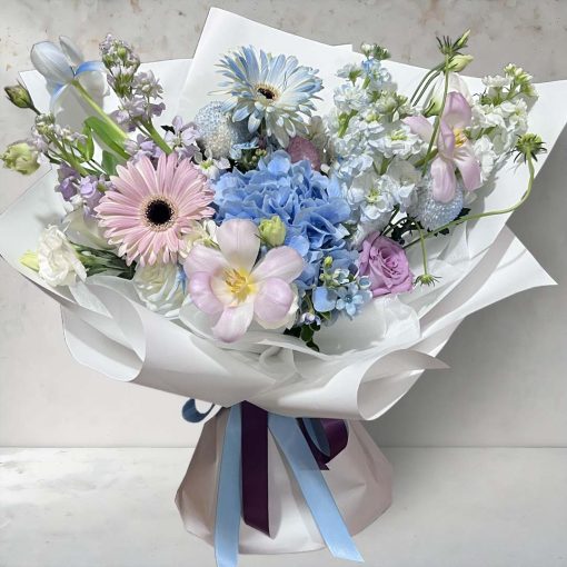 Splendor in Bloom Ultra Premium and Giant Bouquet - Image 2