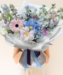 Splendor in Bloom Ultra Premium and Giant Bouquet