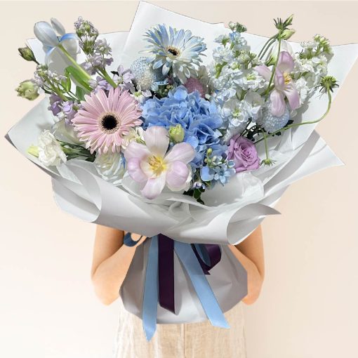Splendor in Bloom Ultra Premium and Giant Bouquet