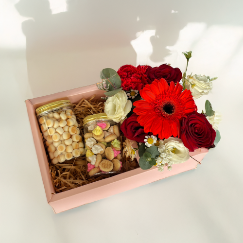 Bloom & Munch – Flowers with Childhood Goodies