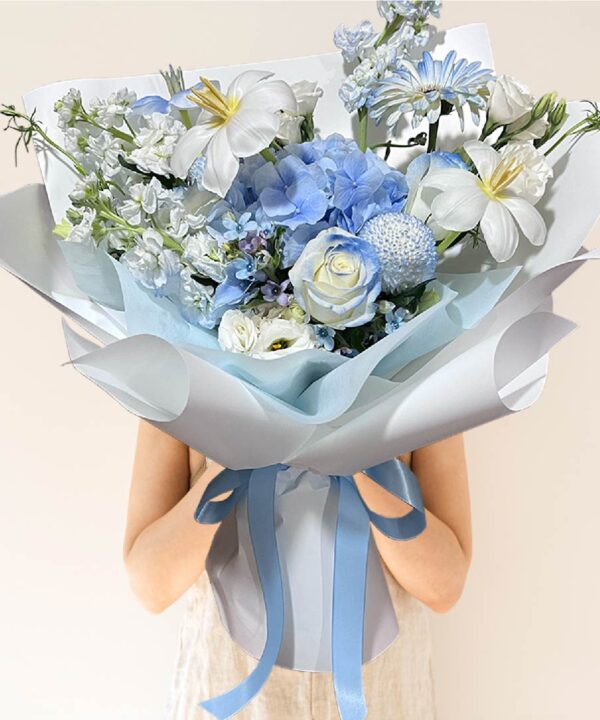 Exquisite Embrace Ultra Premium and Giant Bouquet