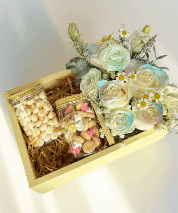 Rosette Treatbox – A Gift of Blooms & Classic Treats