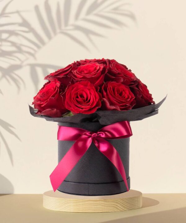 Sonata - 15 Red Roses in Round Basket