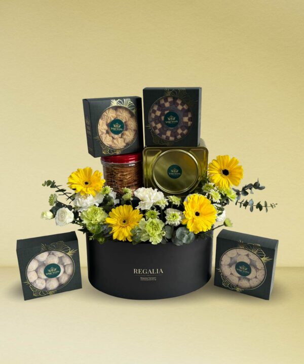 Raya Indulgence Goodies Hamper